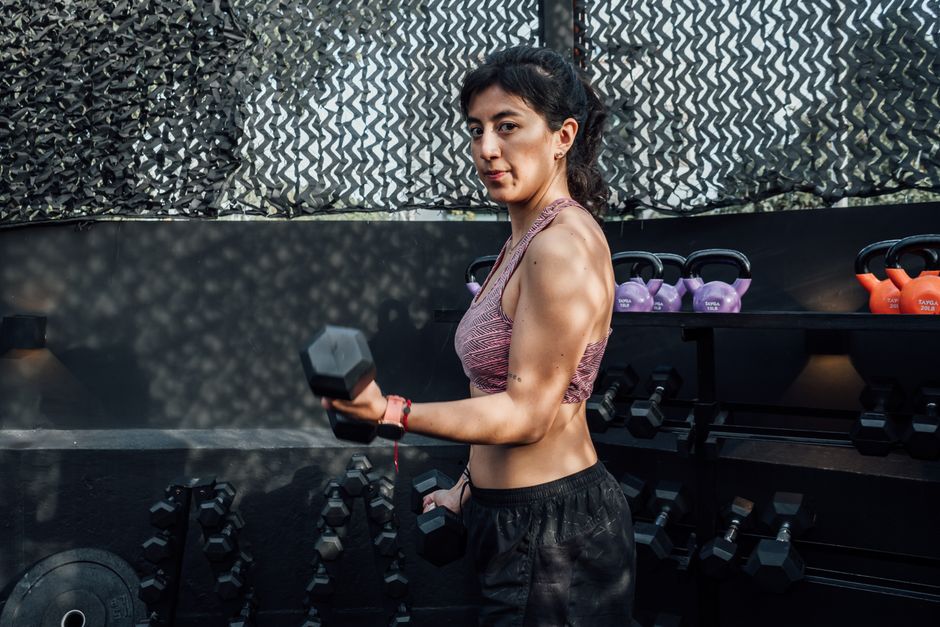 Kettlebell Curl — How to Do It, Muscles Worked, and Mistakes to Avoid