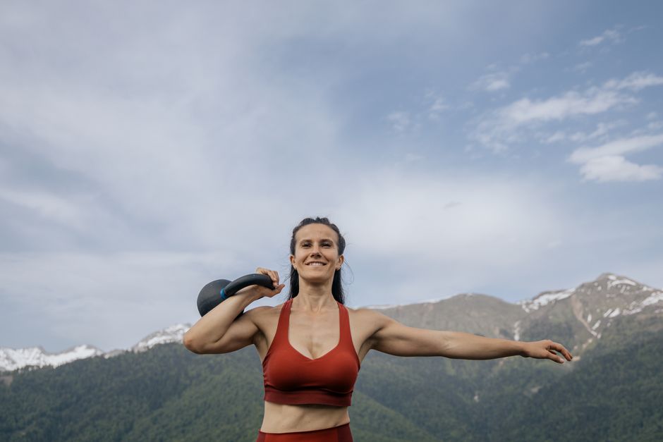 Kettlebell Suitcase Carry — How to Do It, Muscles Worked, and Mistakes to Avoid