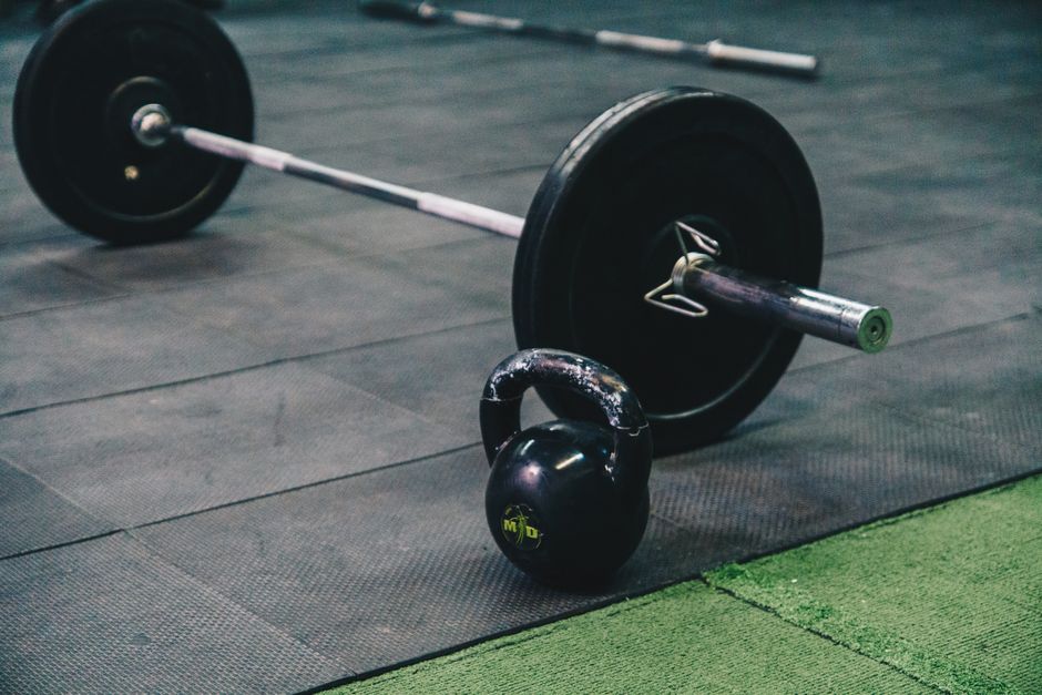 Kettlebell vs Barbells for Building maximal strength